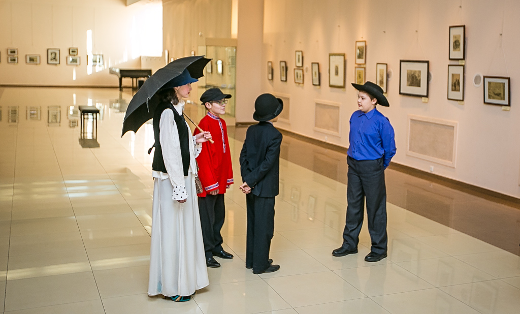 Пути-дороги Чехова и героев его рассказов могут увидеть жители Улан-Удэ на выставке гравюр, Фото с места события собственное