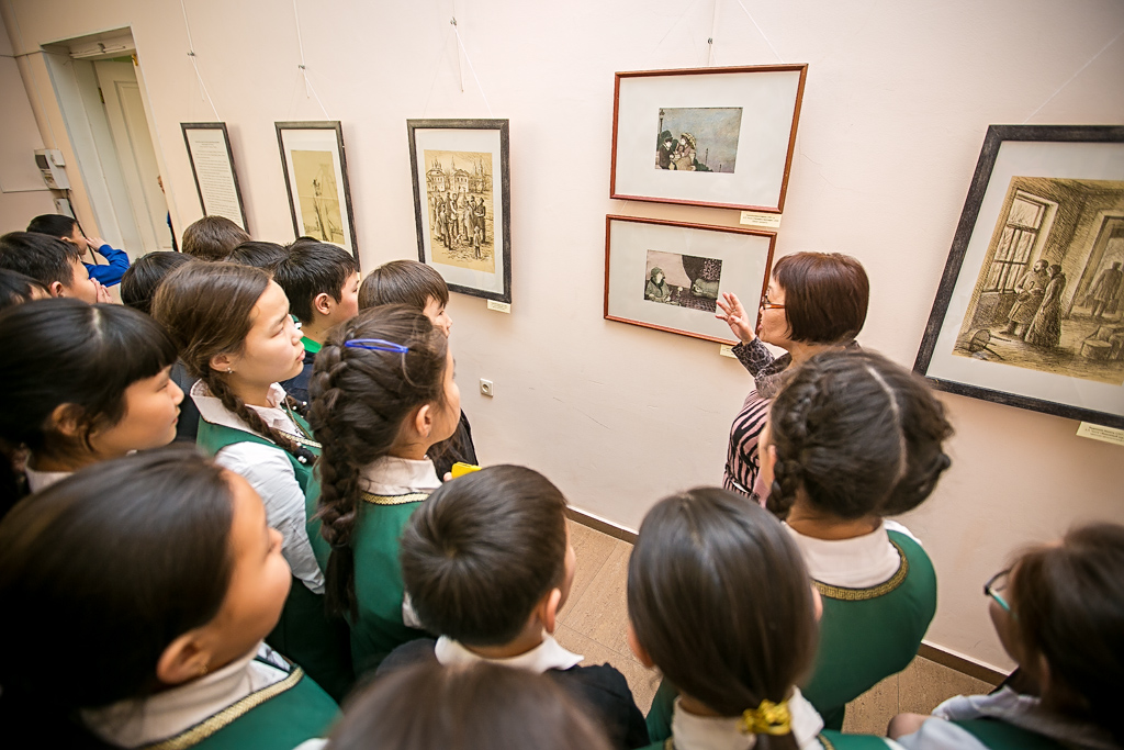 Пути-дороги Чехова и героев его рассказов могут увидеть жители Улан-Удэ на выставке гравюр, Фото с места события собственное