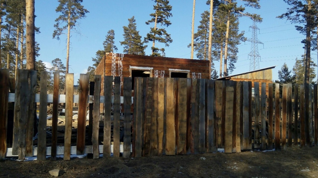 Сезон сноса "самоволок" открыли в Улан-Удэ, Фото с места события собственное
