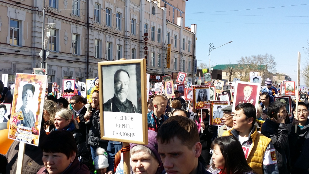 "Бессмертный полк" 9 мая 2015 года в Улан-Удэ, Фото с места события собственное