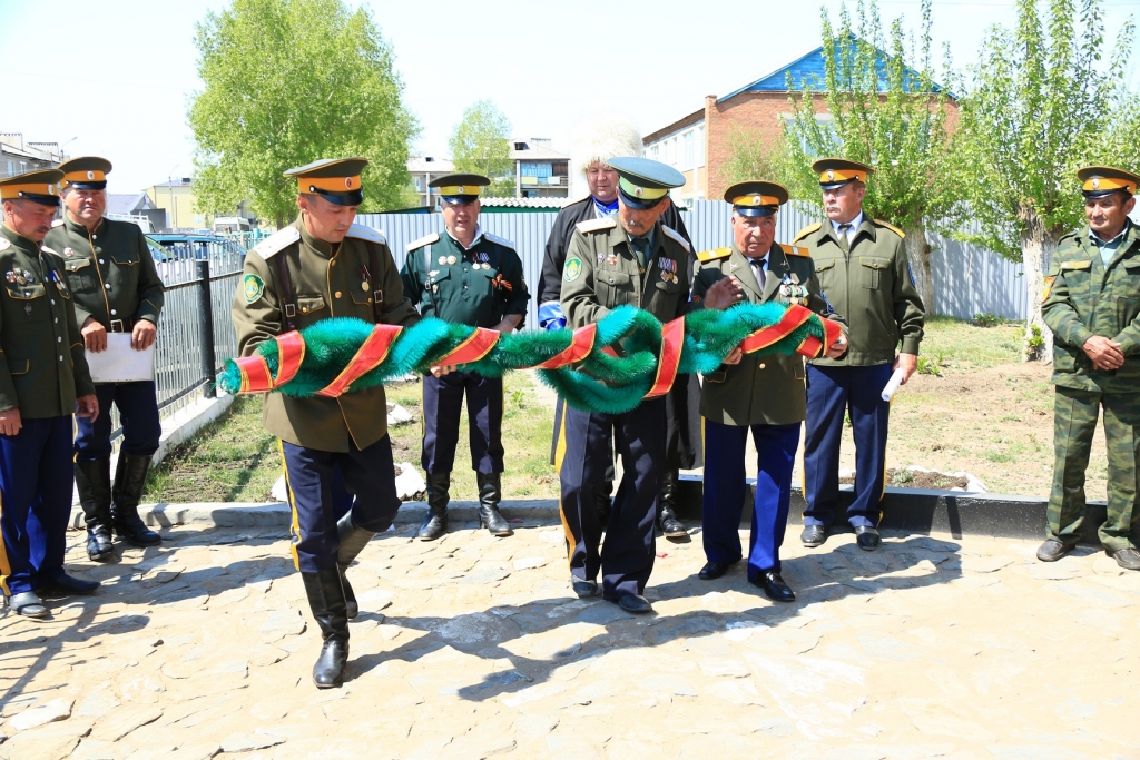 Памятник казакам открыли в Джидинском районе Бурятии