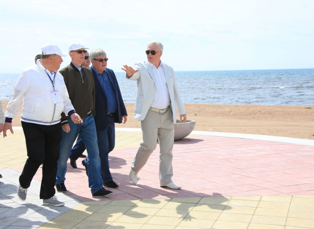 Вячеслав Наговицын рассказал гостям о Байкальской гавани