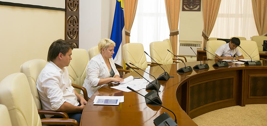 Круглый стол ОНФ "Повышение уровня финансовой грамотности жителей Республики Бурятия"