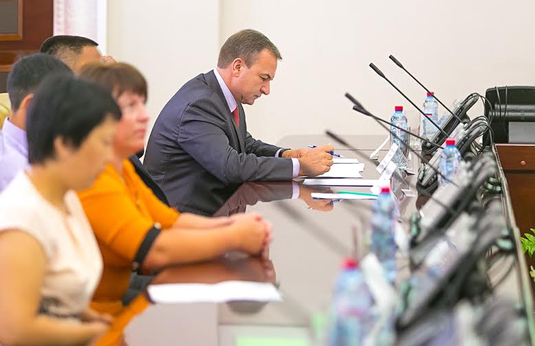 Глава Бурятии вручил сертификаты победителям конкурса по поддержке фермеров