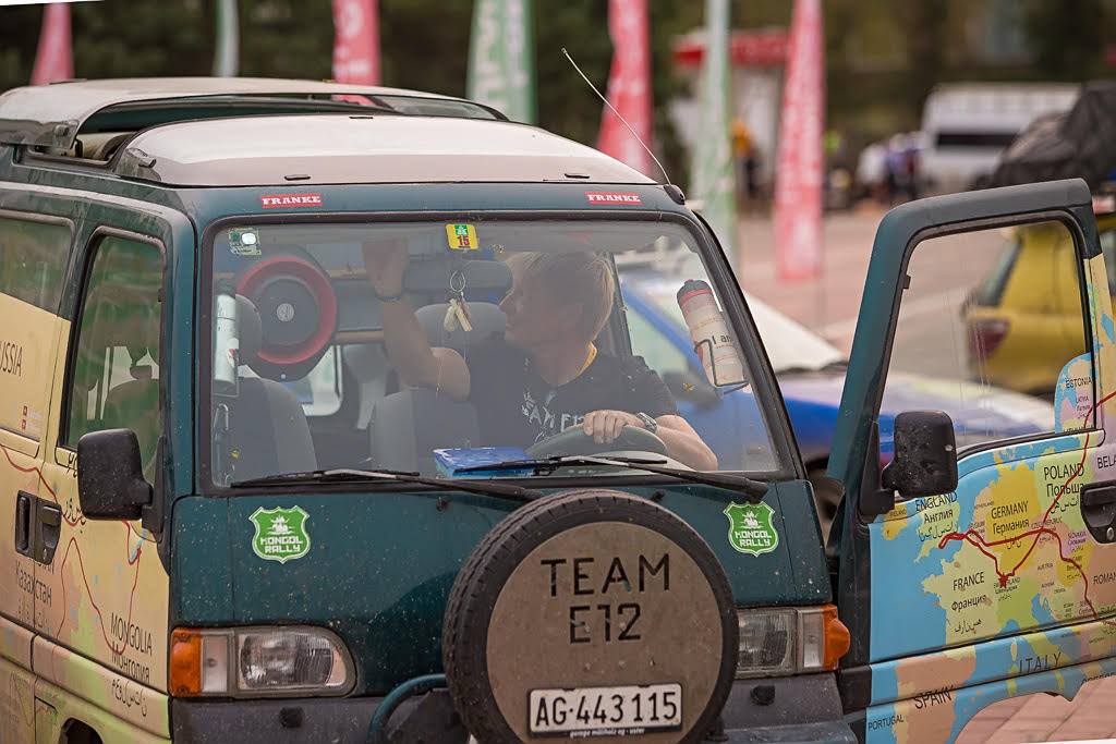 Международный автопробег "Mongol rally" из Лондона прокатился по Бурятии