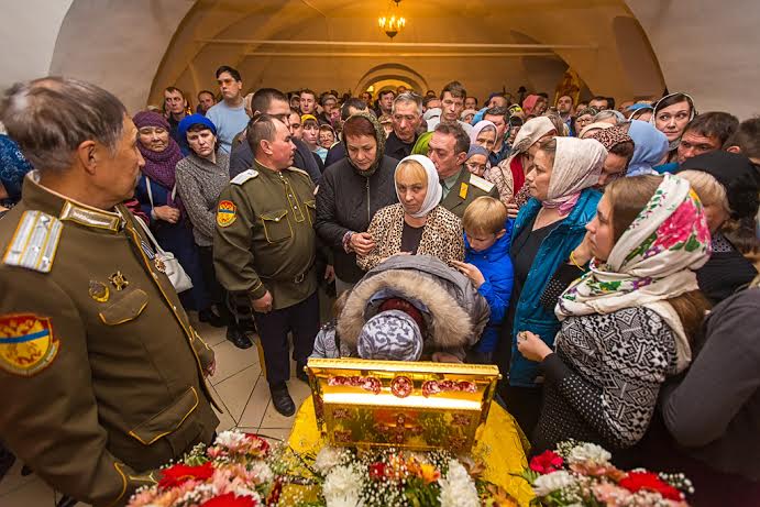 Жители Бурятии молились перед ковчегом с мощами святого князя Владимира