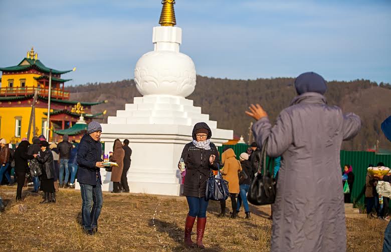 Молебен Жинсриг-Огненное подношение провели в поселке Верхняя-Березовка в Улан-Удэ