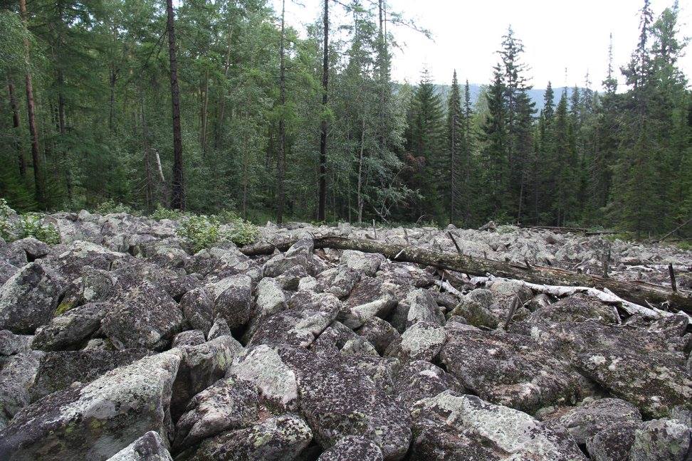 Каменная река