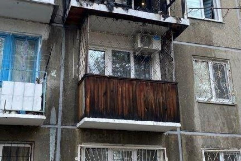Из-за майнинговых машинок загорелись балконы пятиэтажки в Ангарске