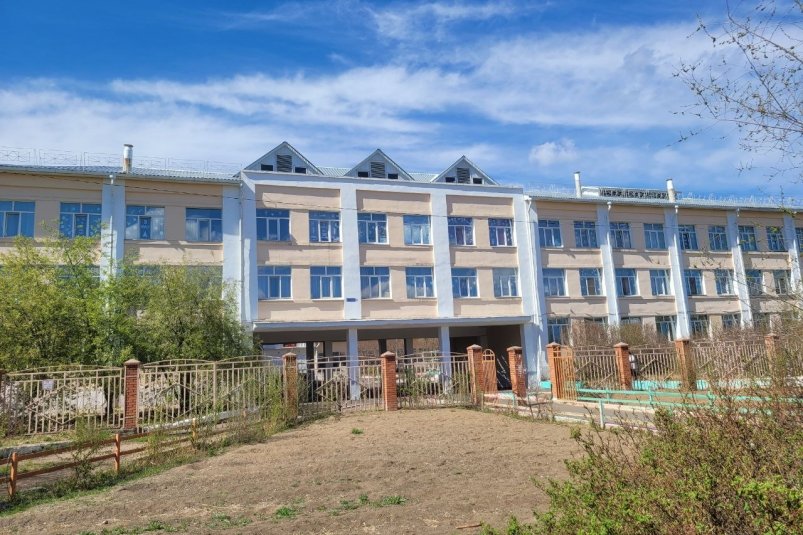 Без капремонта 44 года: депутаты Горсовета проверили состояние школы №7  Улан-Удэ