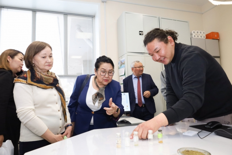 Центр науки и восточной медицины: Делегация из Тывы побывала в Улан-Удэ