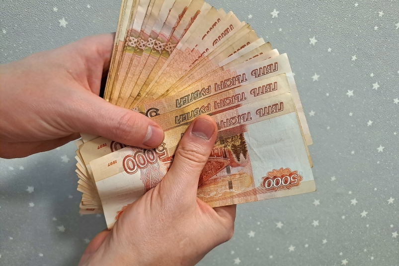 Житель Бурятии перевел мошенникам 5 миллионов рублей