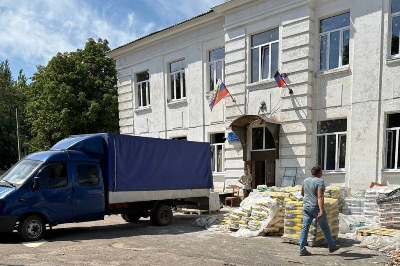 Бурятия к учебному году отремонтирует еще одну школу в ДНР