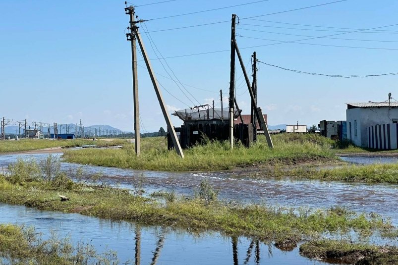 В пригороде Улан-Удэ затопленное село Илька сидит без света