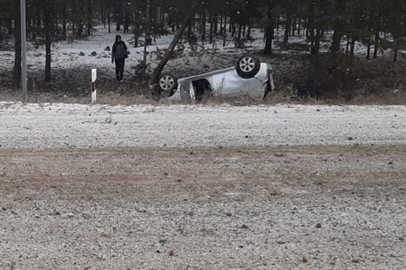 В пригороде Улан-Удэ погибла пассажирка перевернувшейся иномарки