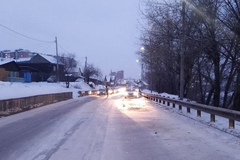 В Улан-Удэ судороги за рулём привели к тройному ДТП с госпитализацией