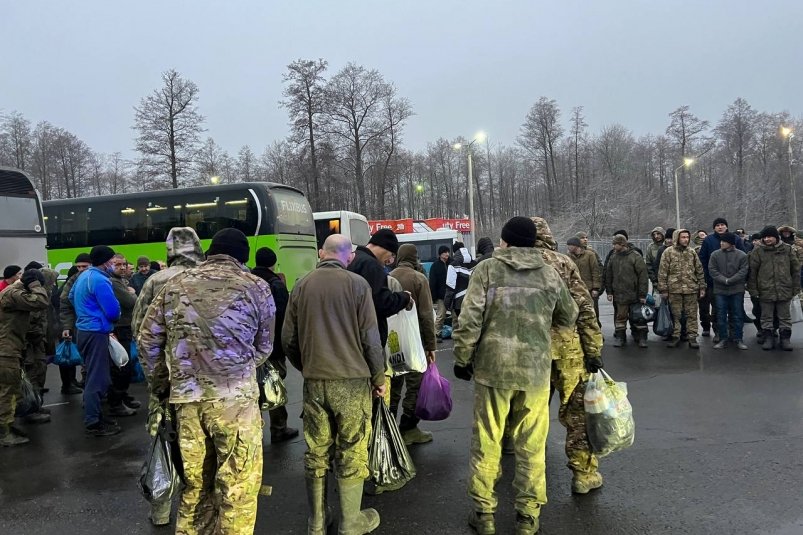 С подконтрольной Киеву территории вернули 270 военнослужащих и 120 гражданских