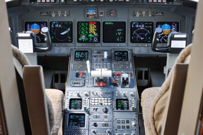 На борту разбившегося в США самолета летели 8 человек