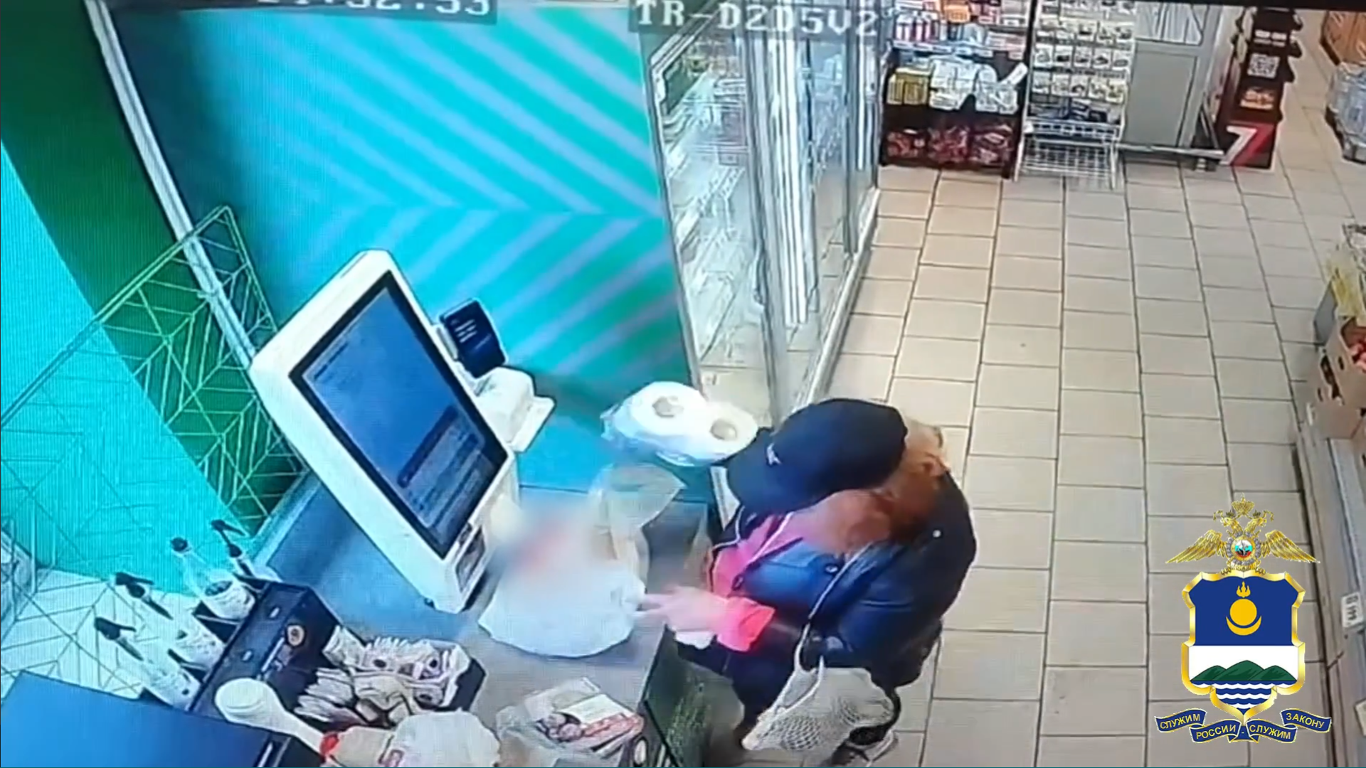 Девушка в Бурятии обокрала магазины на 18 тысяч рублей ради застолья МВД по Бурятии