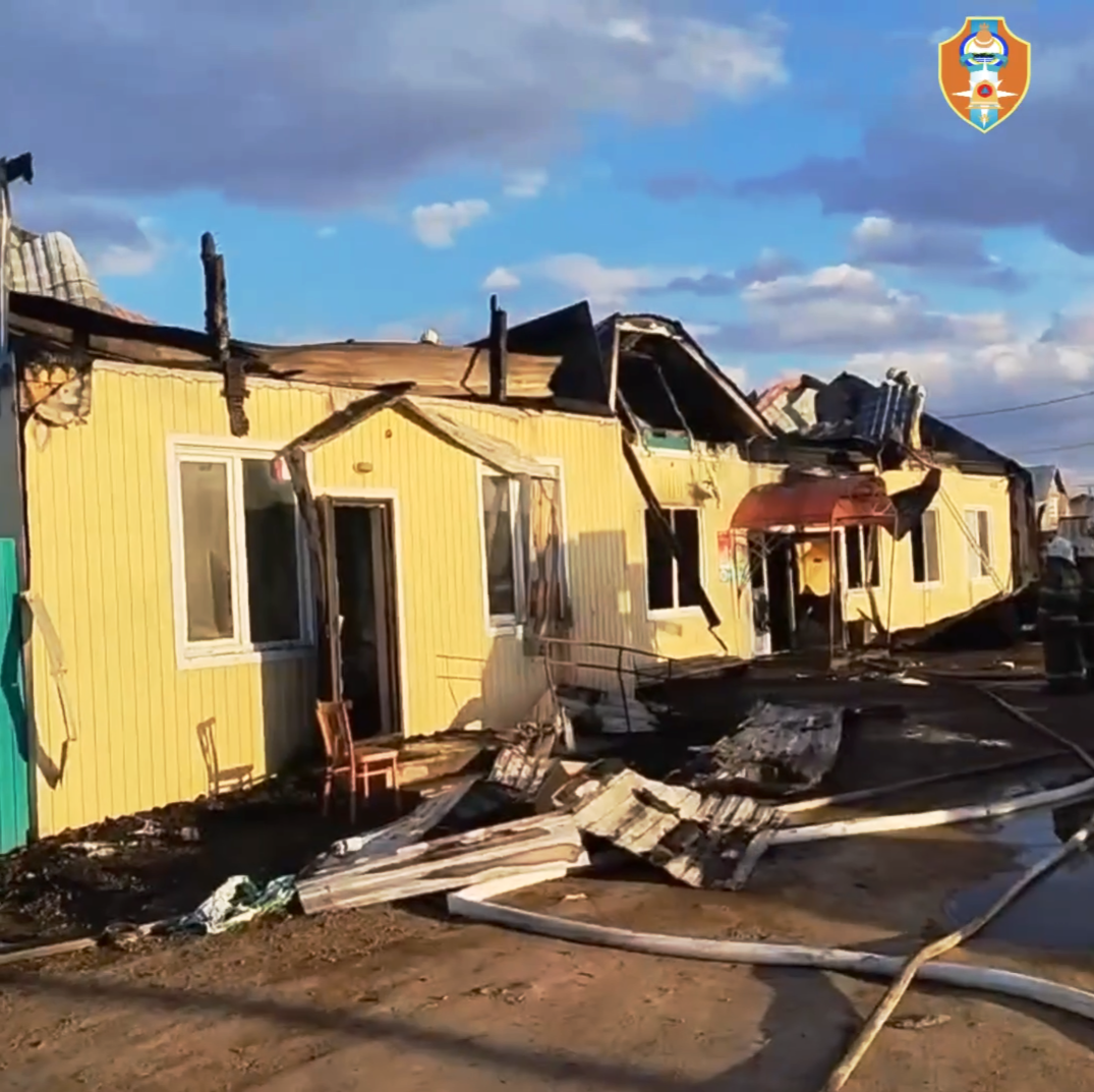 В Бурятии пожар в магазине уничтожил два жилых дома агентство ГО и ЧС Бурятии