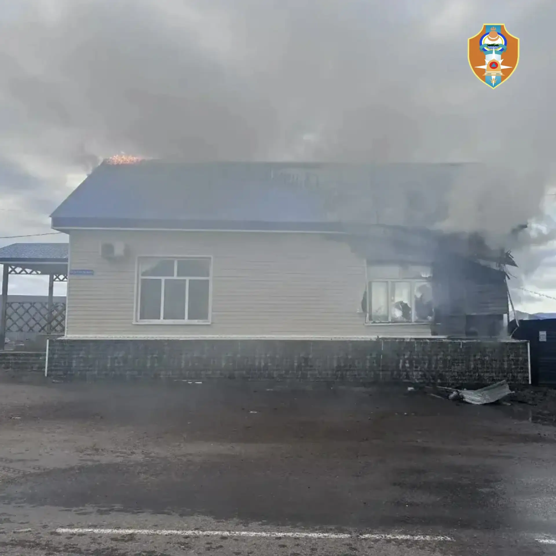 В Бурятии сгорела пекарня из-за короткого замыкания агентство ГО и ЧС Бурятии