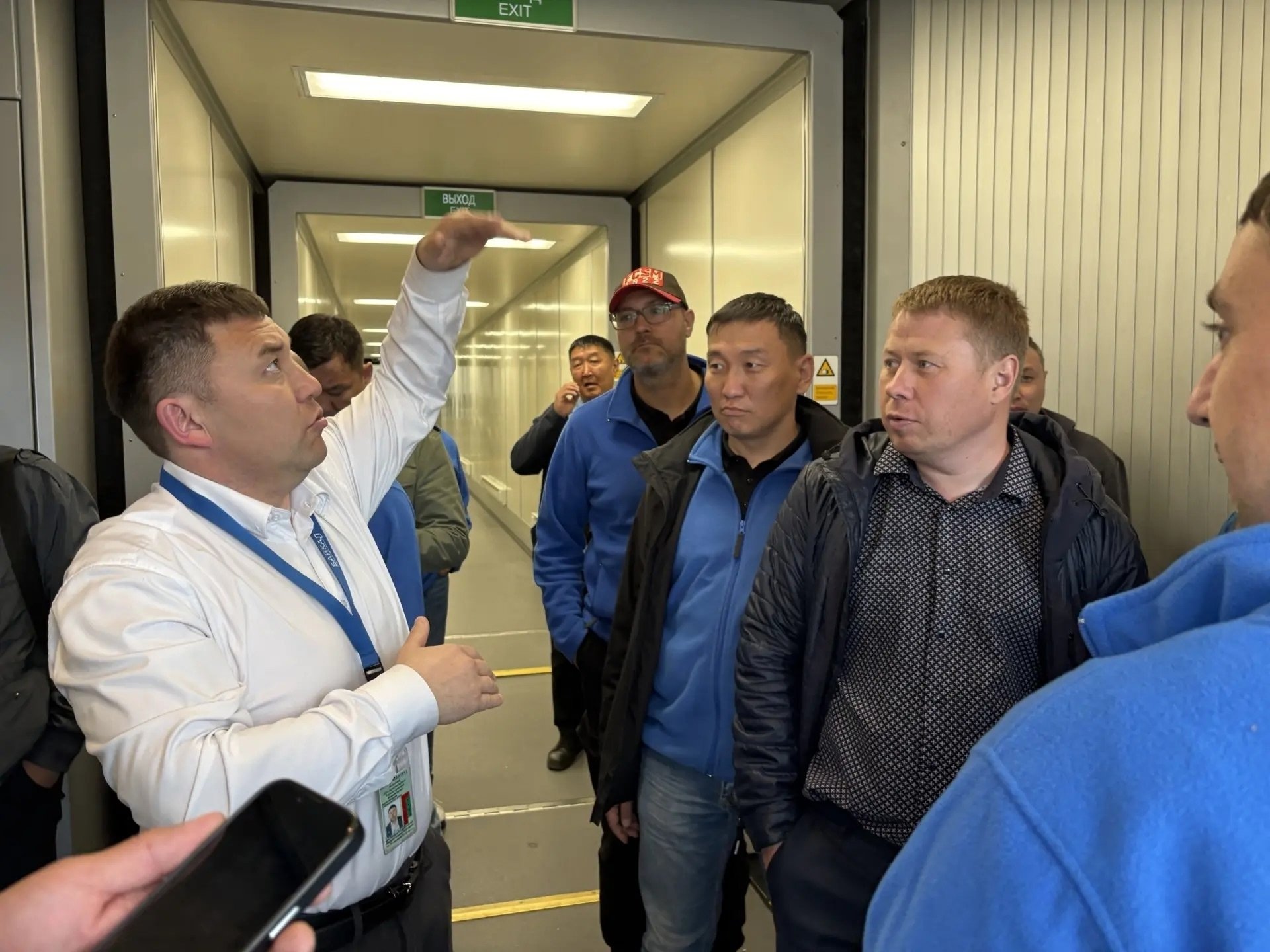Экскурсия в аэропорт &quotБайкал&quot стала частью программы профессиональной переподготовки для участников СВО Д. Гармаев