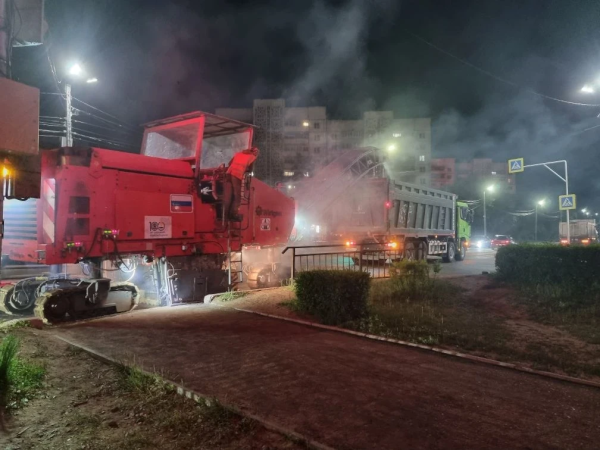 В Улан-Удэ залатают участок дороги после разлива масла
