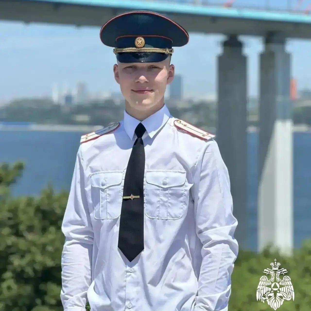 Роман Конечных спас двух человек из реки Хилок в Бурятии МЧС по Бурятии