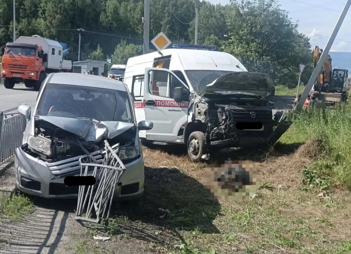 автомобиль скорой помощи насмерть сбил мужчину Весь Улан-Удэ