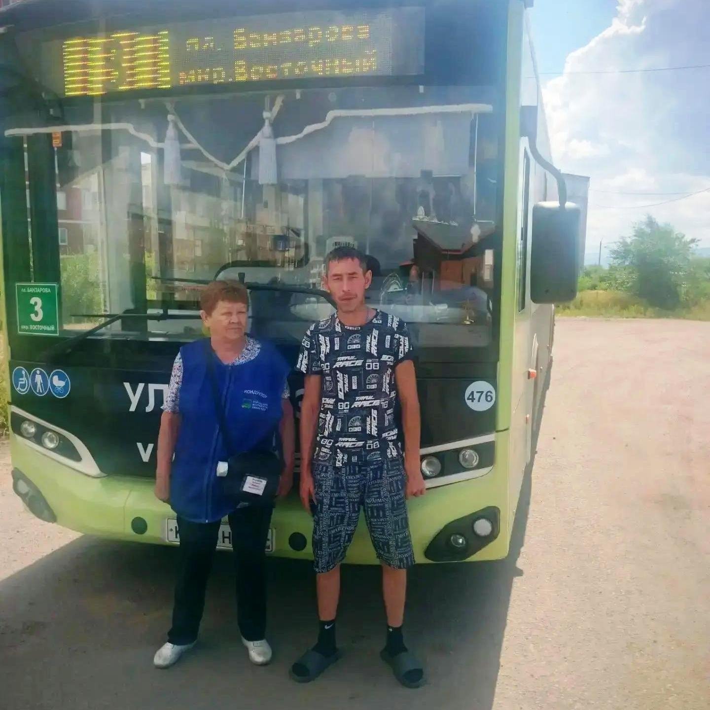 Кондуктор и водитель вызвали скорую и оказали первую помощь до приезда медиков МУП &quotГородские маршруты&quot