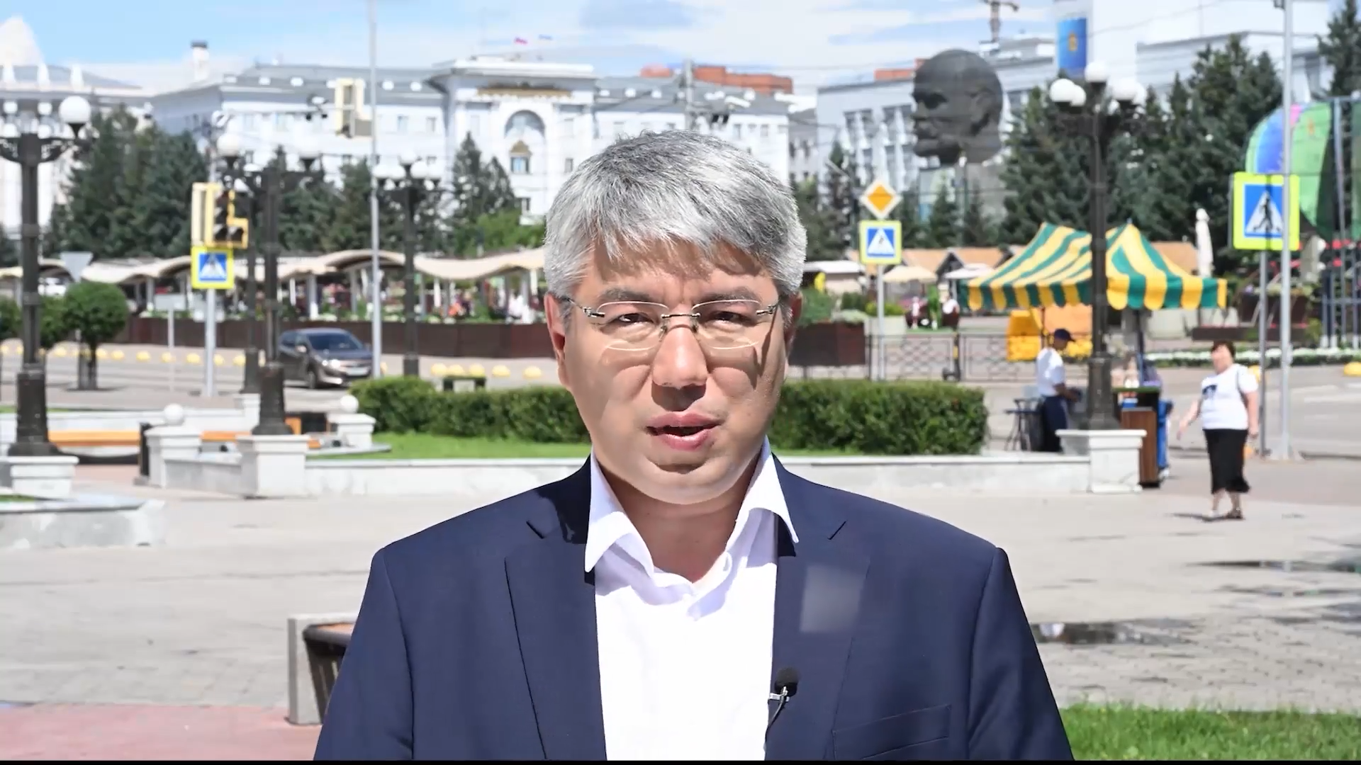 Глава Бурятии Алексей Цыденов в видеообращении призвал земляков прийти на участки и показать сплочённость общества в условиях специальной военной операции и санкционного давления Запада. соцсети А. Цыденов