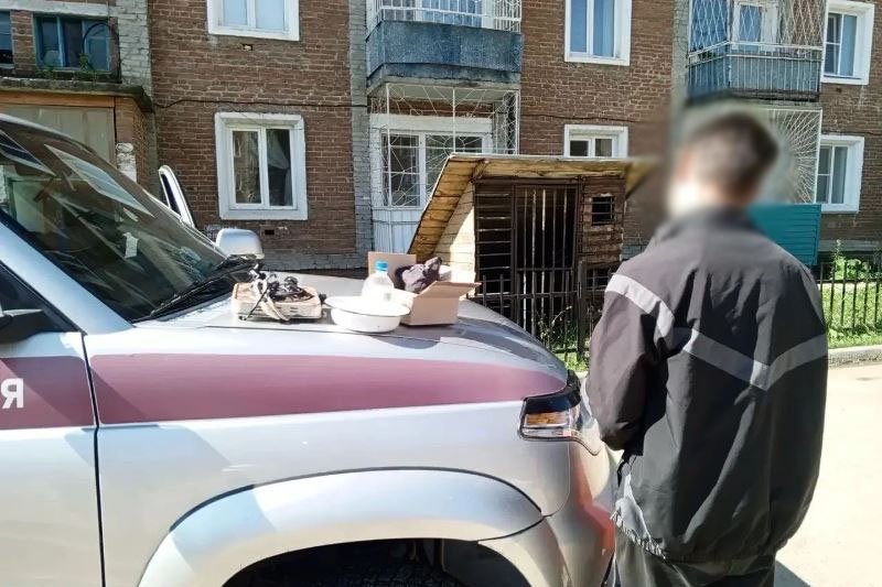 Юноша с миской нёс за пазухой электроплитку и бутылку с растворителем Росгвардия по Бурятии