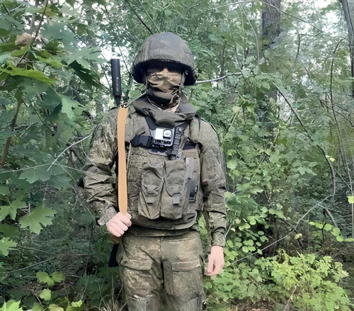 Владислав — начальник аппаратной в гвардейской бригаде управления ВВО Восточный военный округ